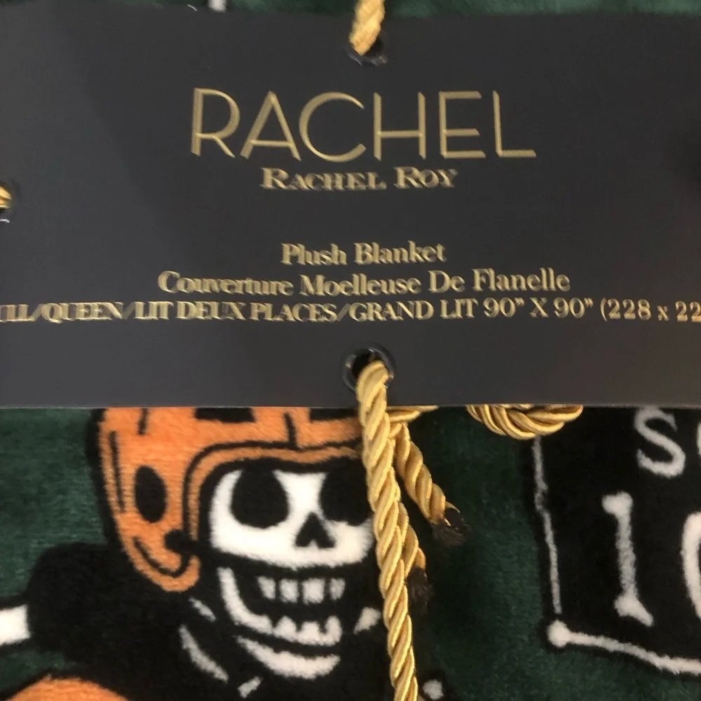 ‼️ Skeleton Football blanket - see last picture for full pattern ‼️ queen size